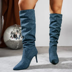 Bota Jeans Feminina Plissada Salto Fino Cano Longo