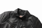 Jaqueta Feminina Slim Black Luxe com Gola Alta Estilo Motociclista - (Promoção de Inverno 2026)