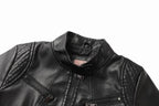 Jaqueta Feminina Slim Black Luxe com Gola Alta Estilo Motociclista - (Promoção de Inverno 2026)