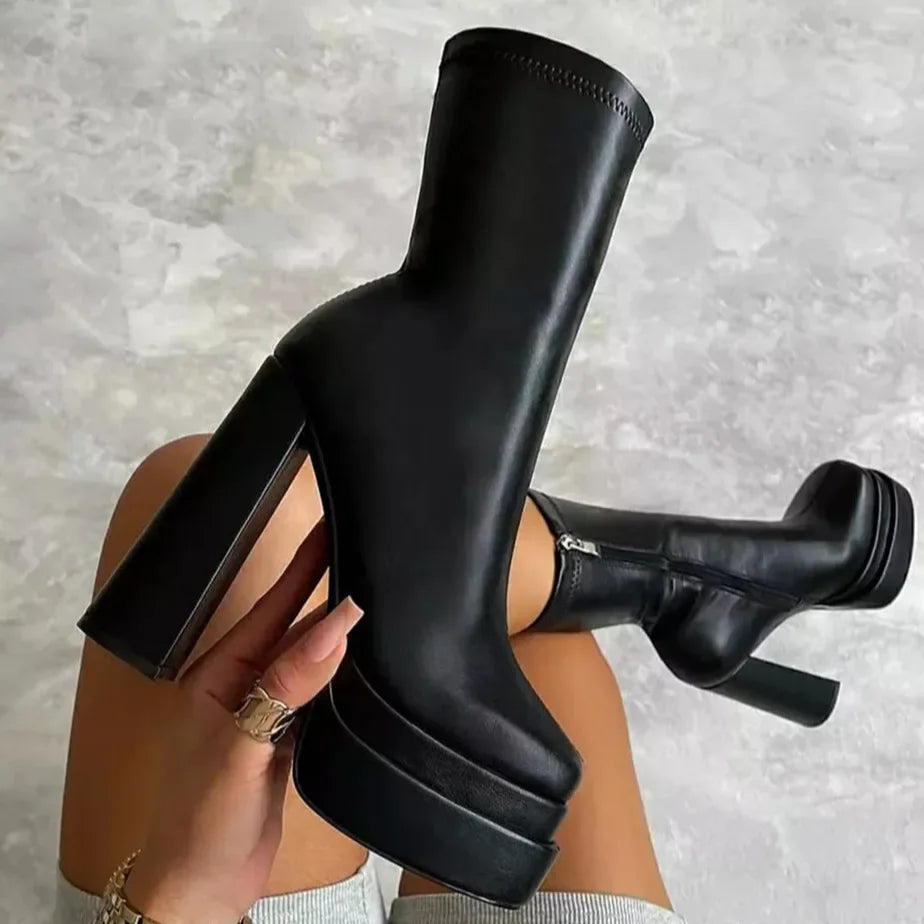 Bota Feminina De Salto Plataforma Cano Médio Material de Qualidade