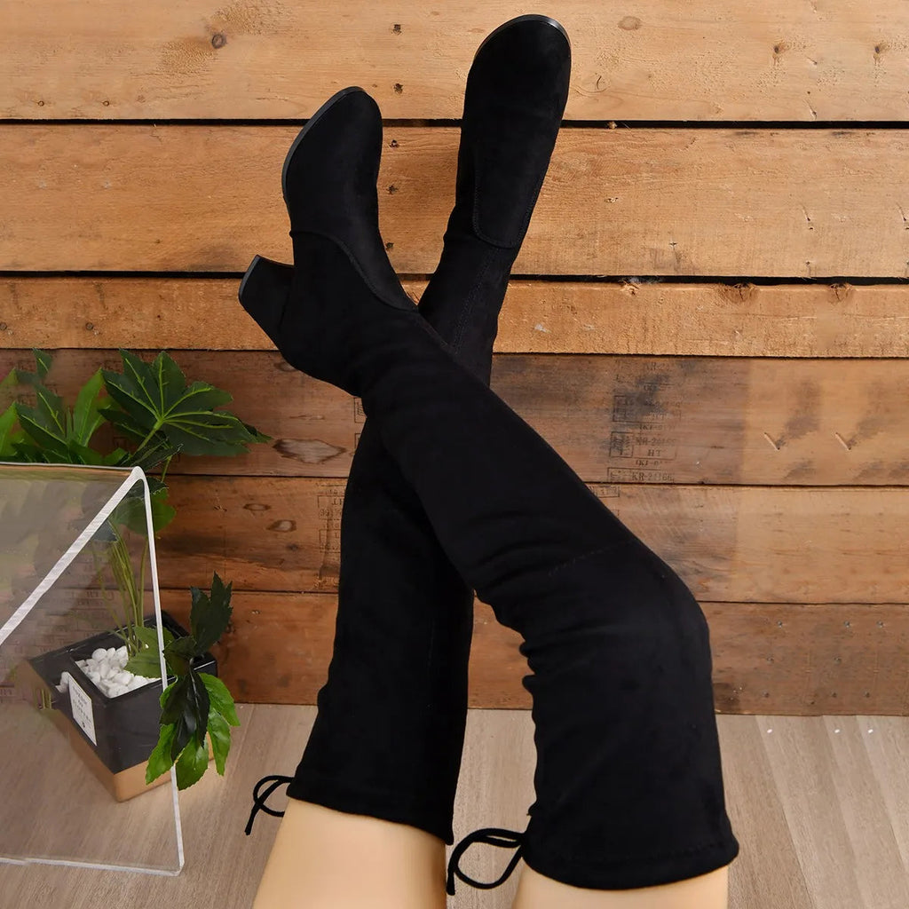 Bota Longa feminina de Camurça Modelo Ajustável